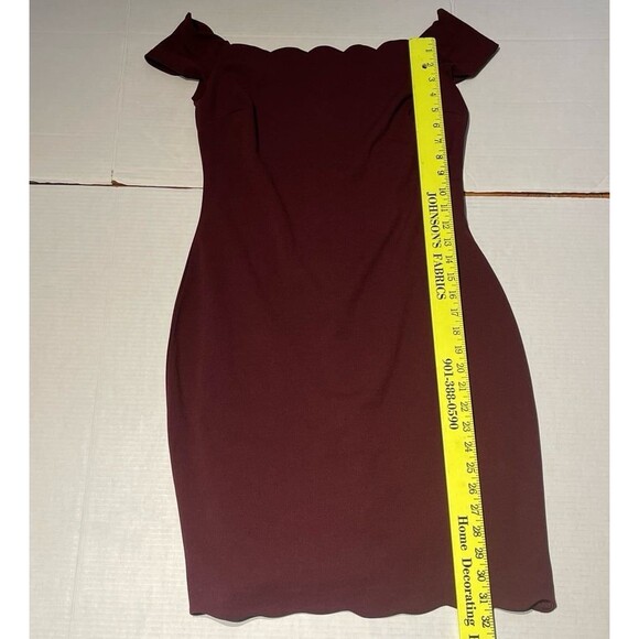 Premier Amour Off The Shoulder Sheath Dress Size 10 - Picture 5 of 7